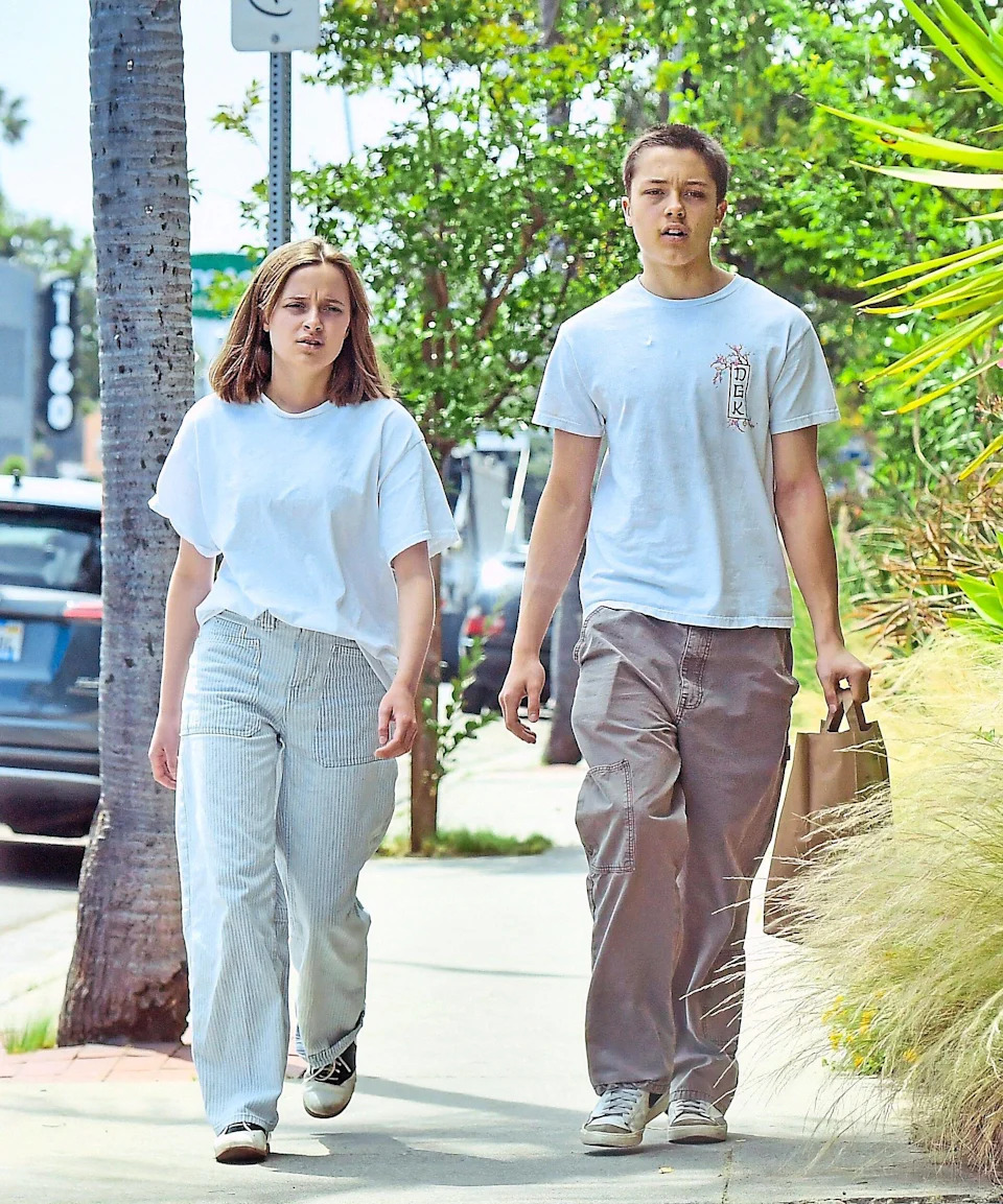  <span class="wp-caption-text">MEGA</span>