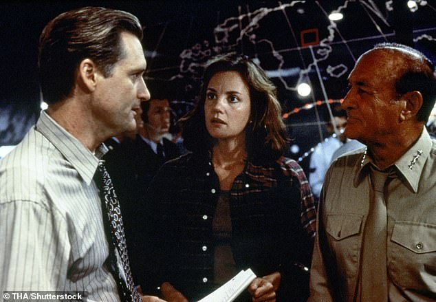 Bill Pullman, Colin, Robert Loggia in 1996's Independence Day