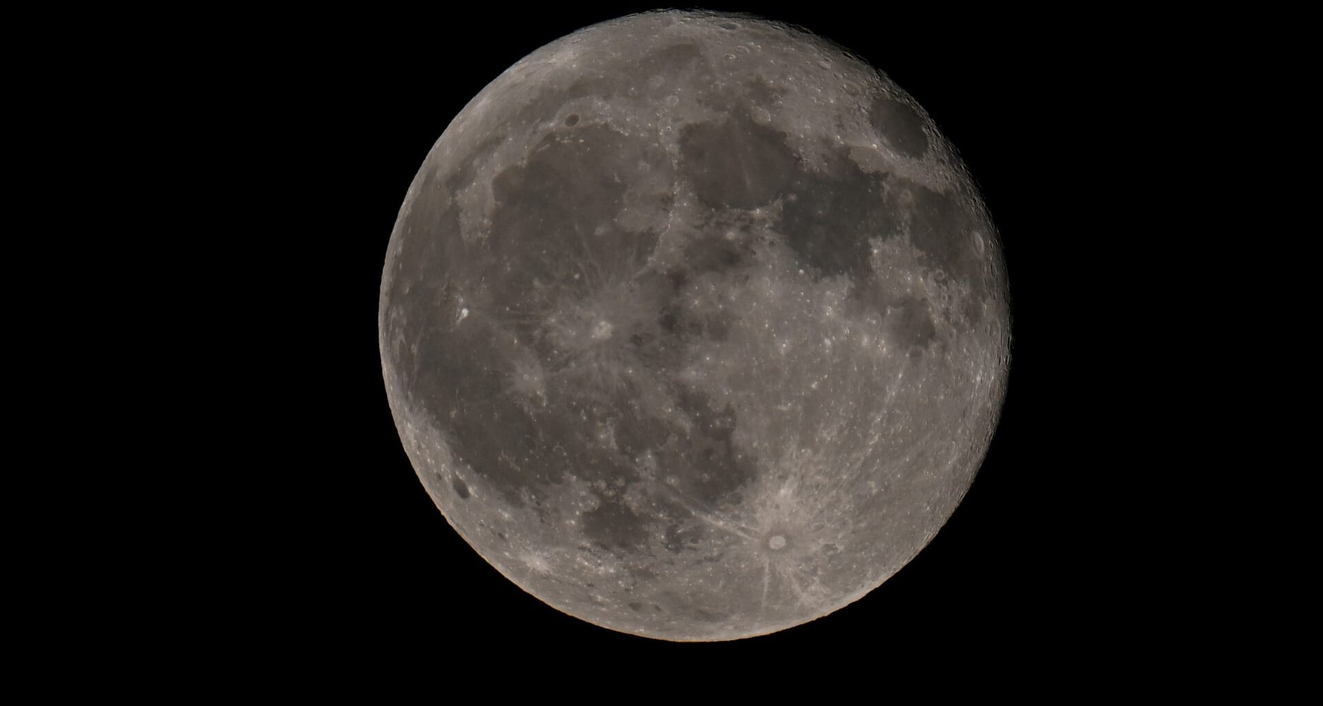 The 'Moon economy' is about to boom. This space stock could benefit, Deutsche Bank says