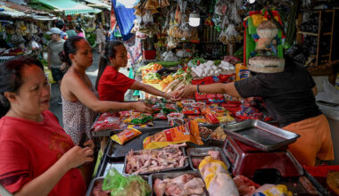 Economic paralysis: Philippine Daily Inquirer