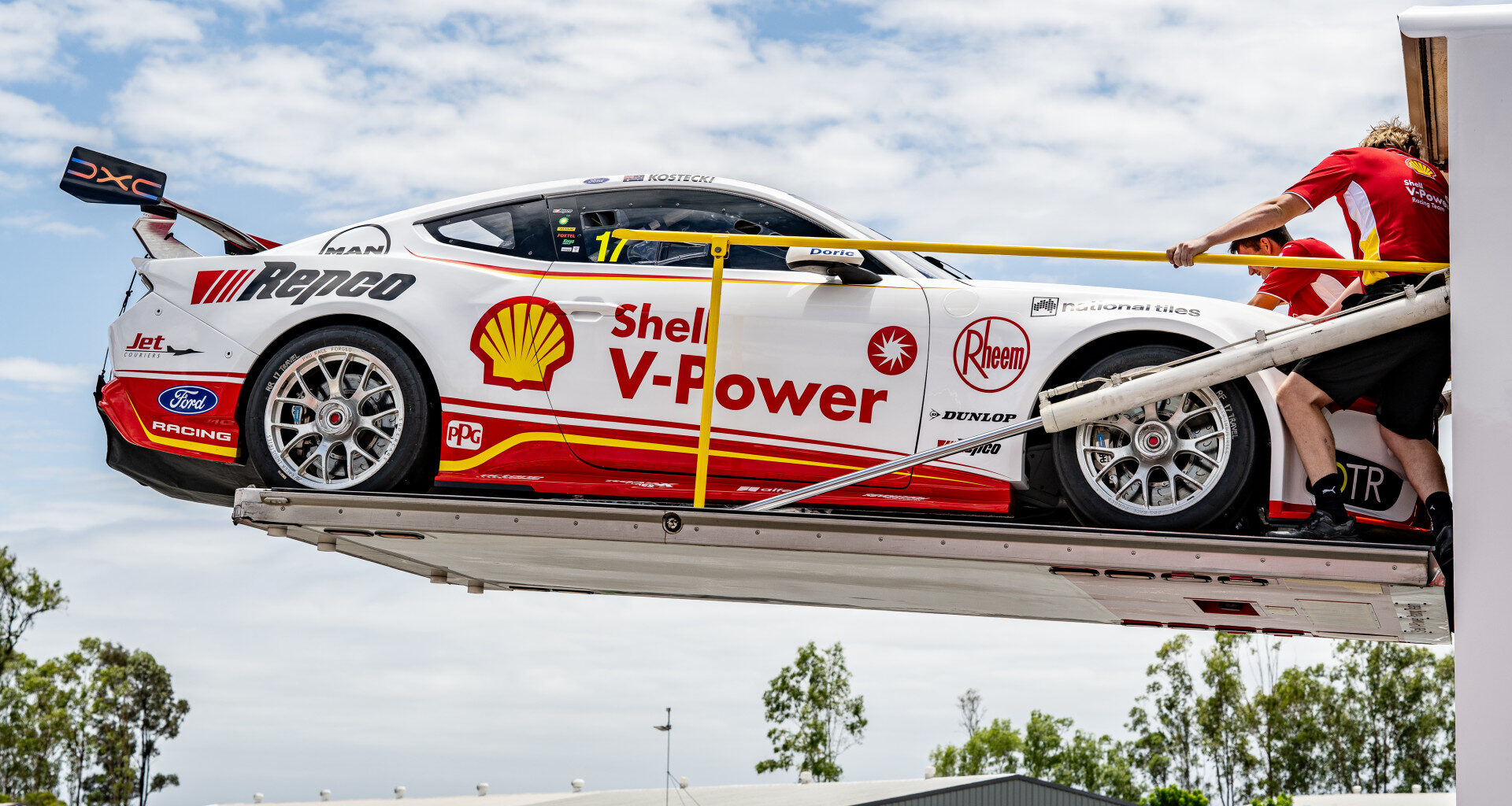 Supercars news: Brodie Kostecki debuts new #17 DJR Mustang