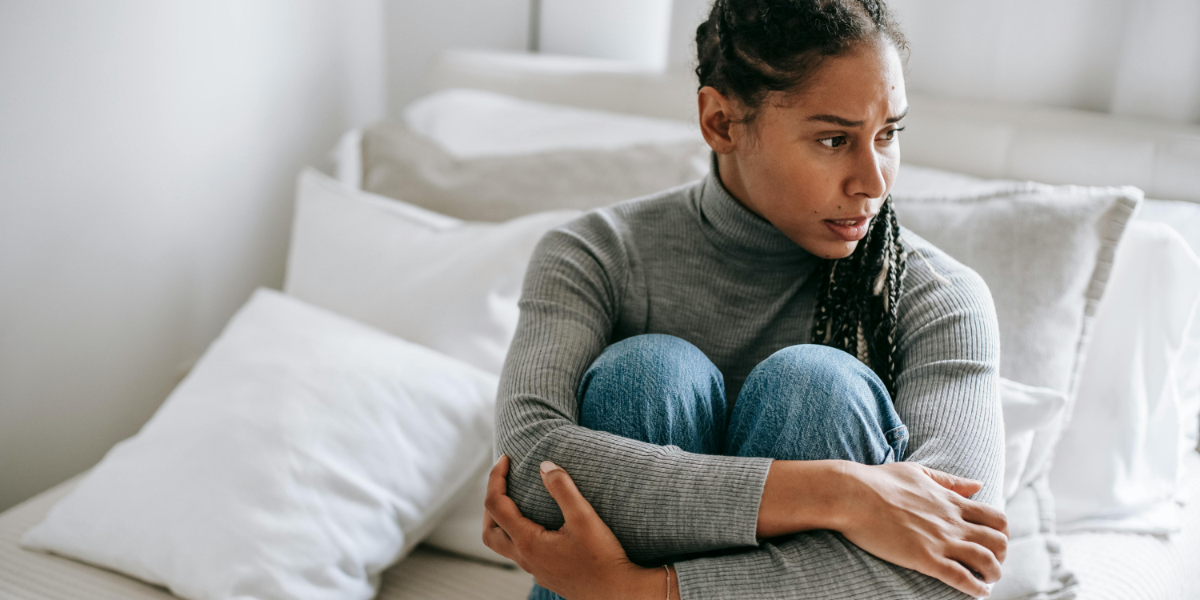 4 ways to stop overthinking your social interactions, according to a clinical psychologist