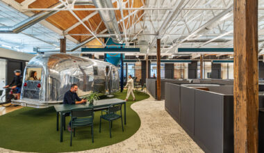 Brown and Crouppen King’s Hill Headquarters / HOK