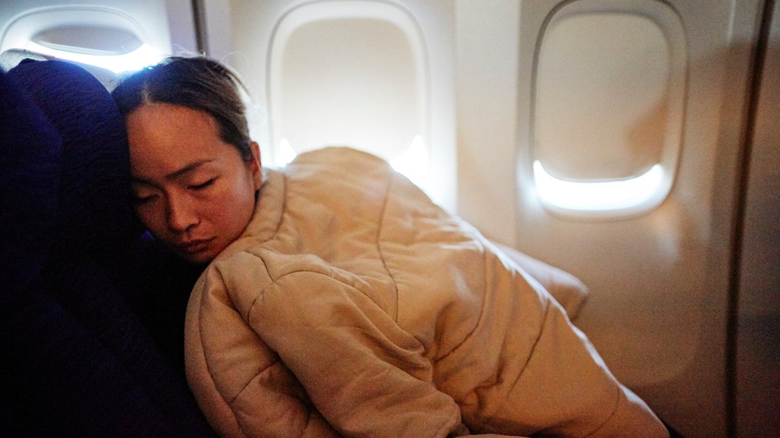 Doctors Share The Symptoms That Make Air Travel Unsafe