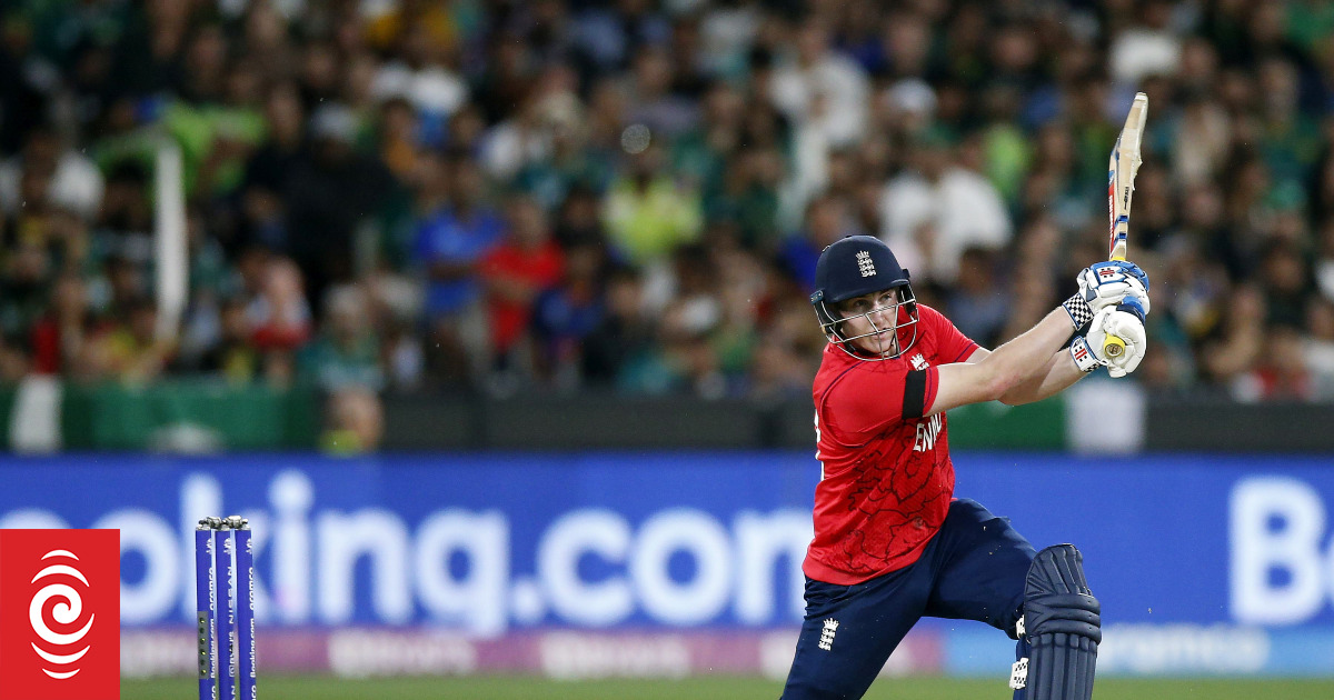 Captains tip 300-run barrier to fall at Twenty20 World Cup