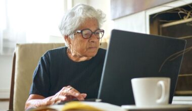 DWP issues £422.50 to state pensioners over a certain age