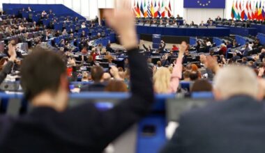 Parliament calls for improved access to treatments for cancer patients across Europe