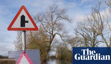 Thursday briefing: Britain ​is ​flooding, ​so ​why ​is ​support for ​net ​zero ​drying ​up? | Flooding