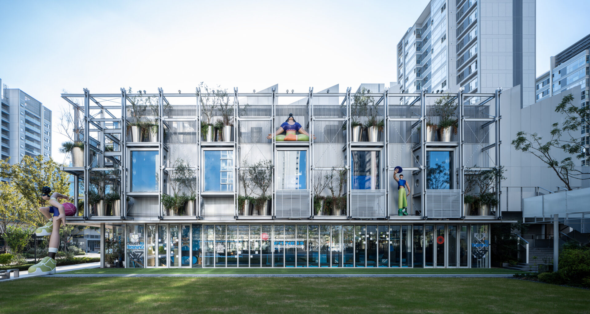 CHUNXI Marketplace and GULANG Gymnasium / Atelier Z+