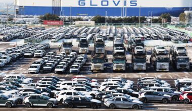 Vehicles await  export at a port in Pyeongtaek, Gyeonggi Province, Jan. 27. Yonhap