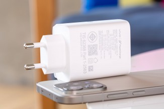 Unboxing the vivo V70