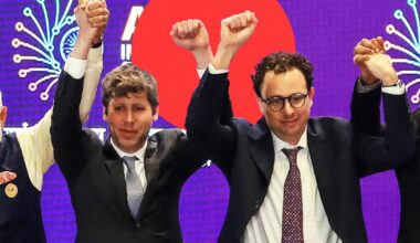 Skin-Crawlingly Awkward Video Shows Sam Altman and Dario Amodei Refusing to Hold Hands