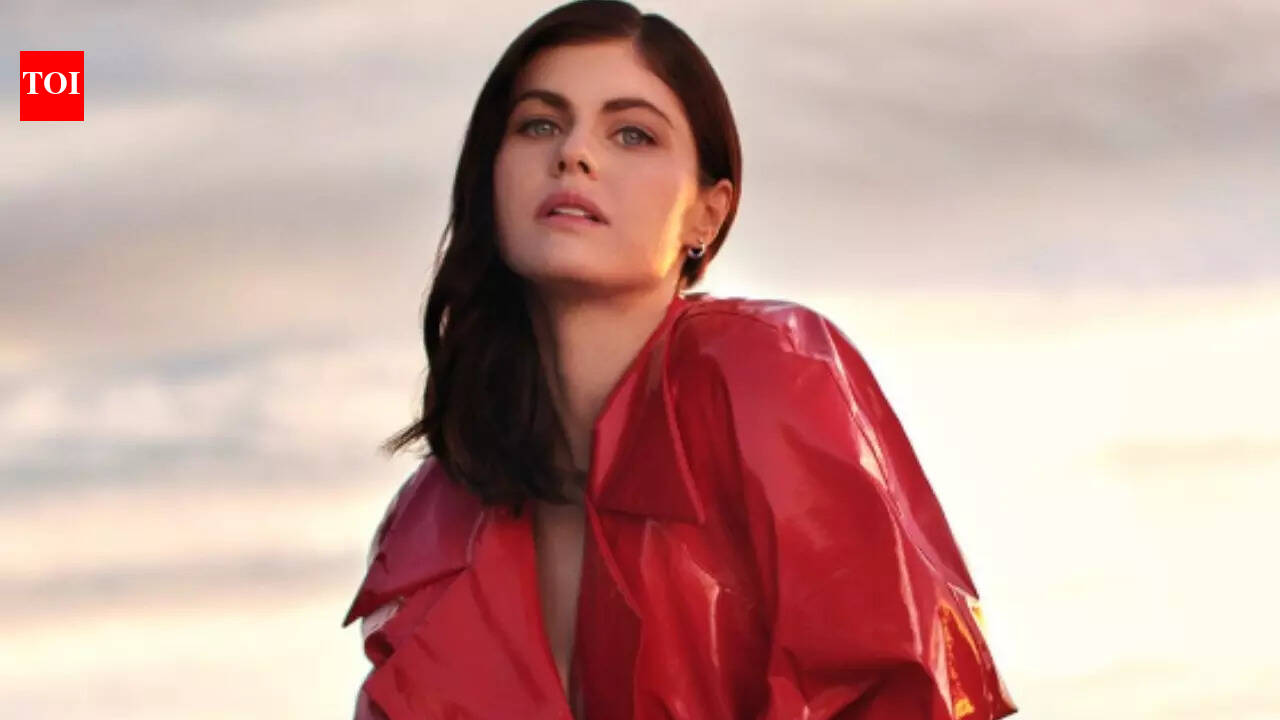 Alexandra Daddario files for divorce from Andrew Form after three years of marriage |