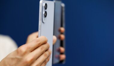 Samsung Uncommitted to Another Slim Phone After 'Lower' Galaxy S25 Edge Sales