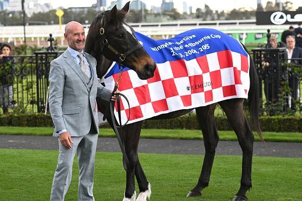 Australian horse racing icon Makybe Diva dies aged 26