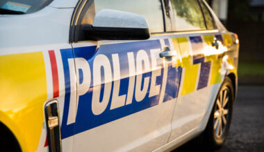 SunLive - Car ploughs into bakery window in Tauranga