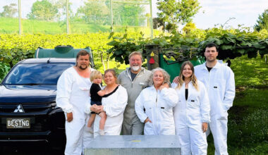 SunLive - How Kaimai beekeepers built a honey legacy