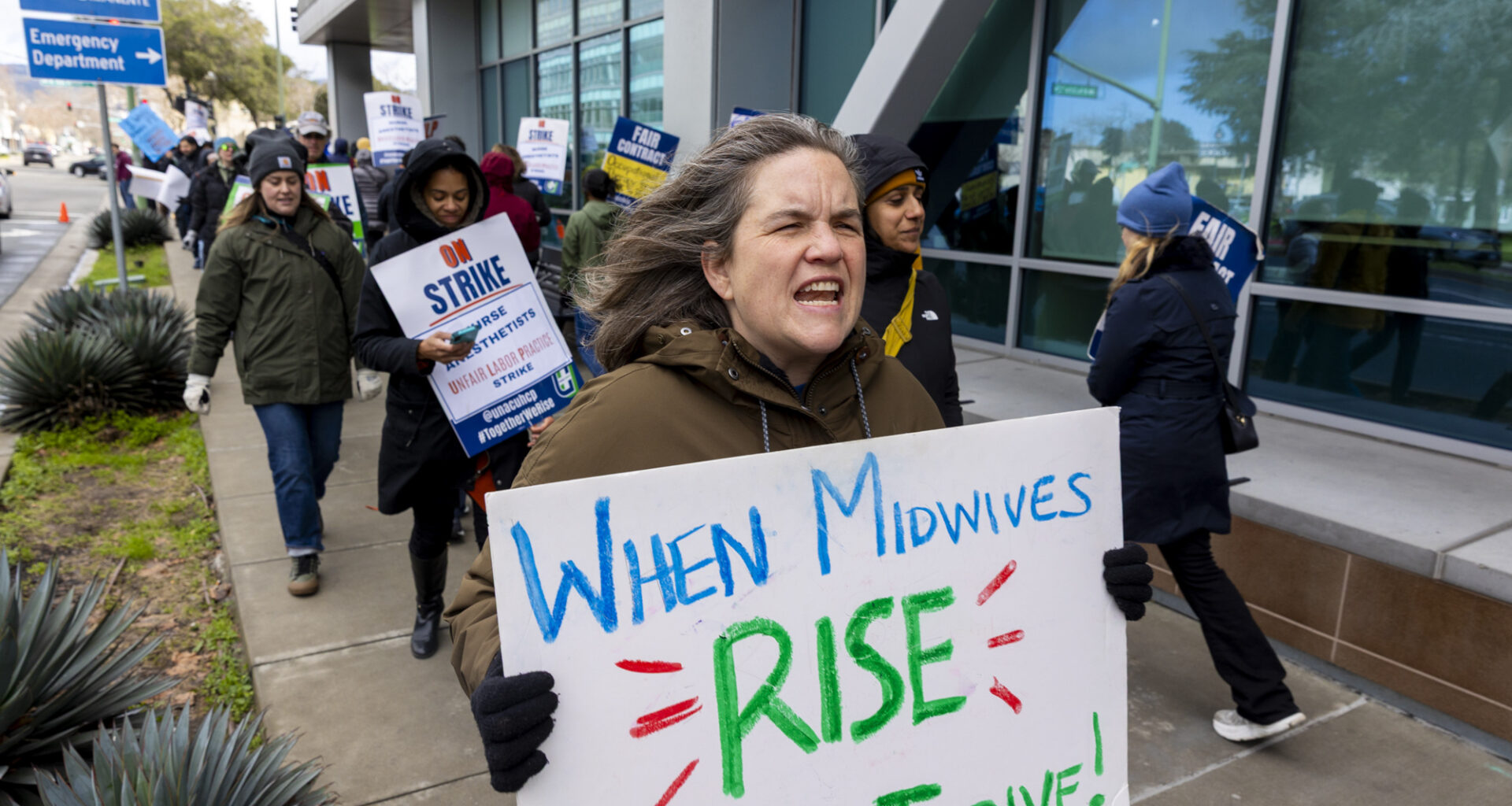 California’s Striking Kaiser Workers, Without Pay for Weeks, Feel the Financial Pressure