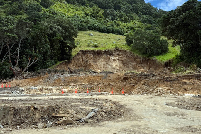 SunLive - WorkSafe investigation into holiday park deaths