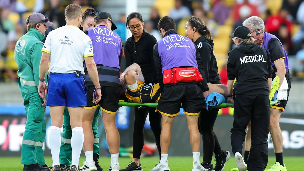 Hurricanes first five Brett Cameron taken to hospital, faces stint on sidelines with knee injury