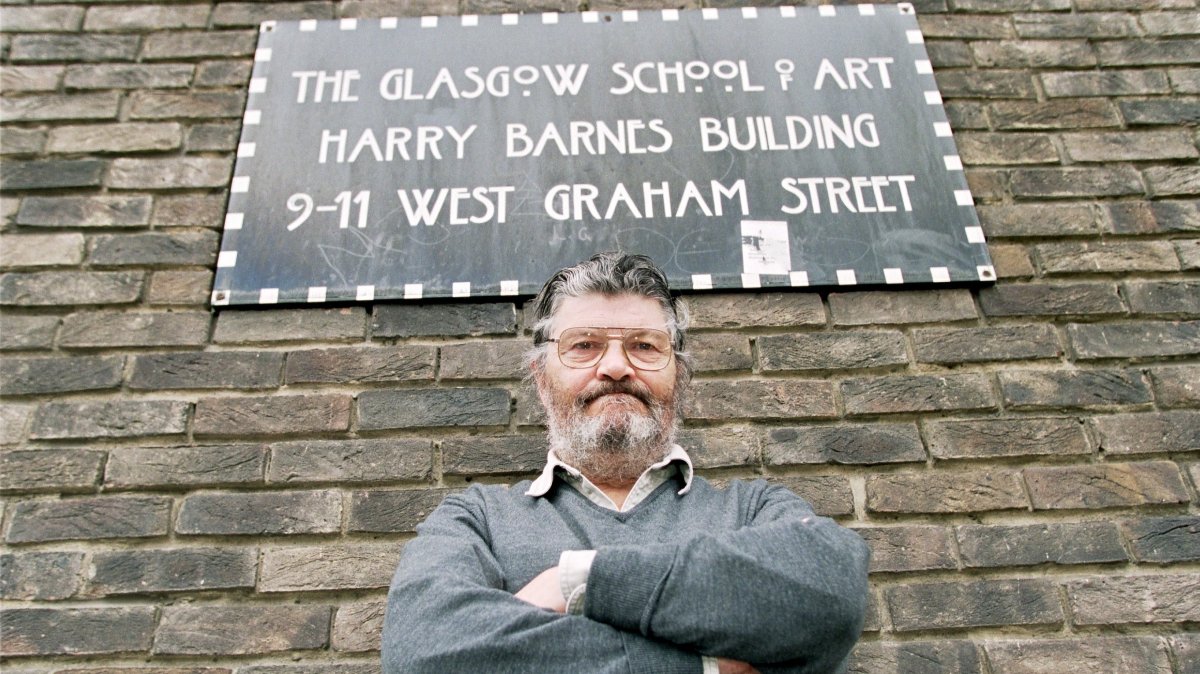 Sculptor who created a new form of public art