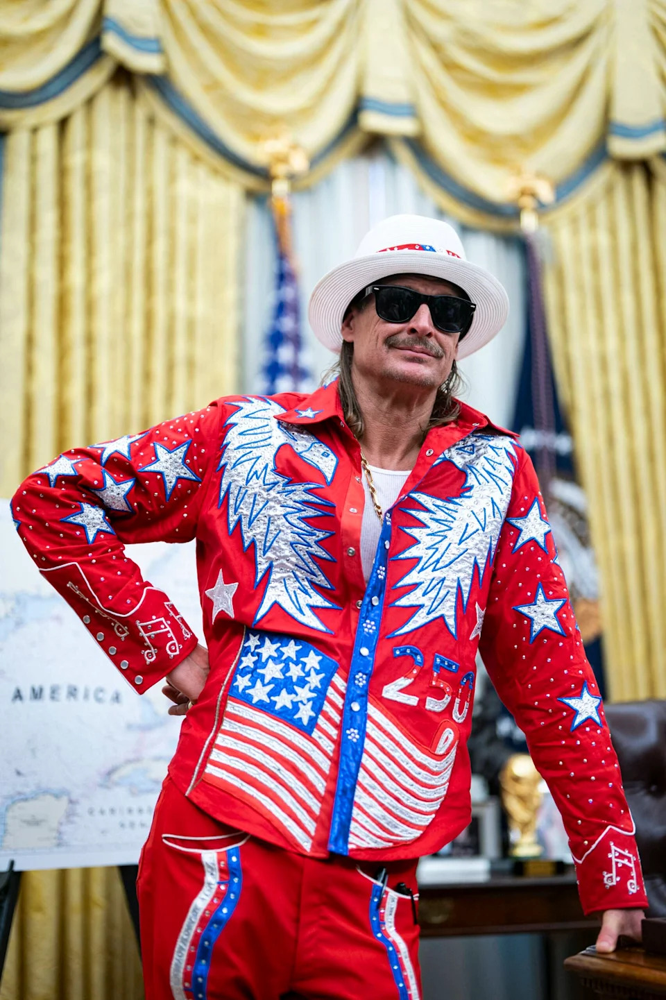  <span class="wp-caption-text">Al Drago – Pool via CNP / MEGA</span>