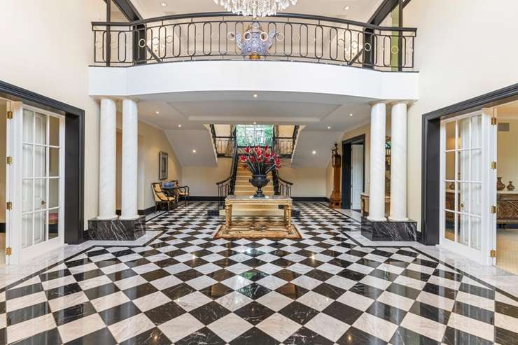 The Sumich Chaplin-designed mansion at 320 Kohimarama Road, in Auckland's St Heliers, was the first house to break the <img0m price ceiling in New Zealand. Photo / Supplied