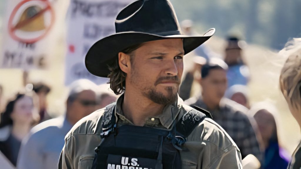 U.S. Marshals look for a suspsect