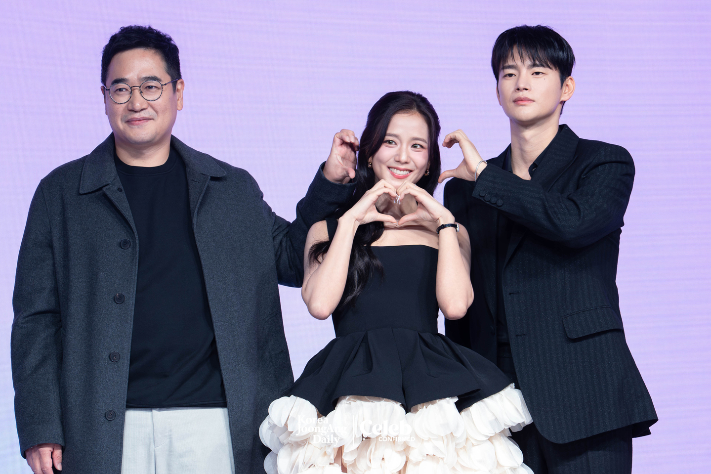 The cast of the Netflix original series “Boyfriend on Demand” poses for a photo during a press conference at the JW Marriott Dongdaemun Square Seoul in central Seoul on Feb. 26. [DANIELA GONZALEZ PEREZ]