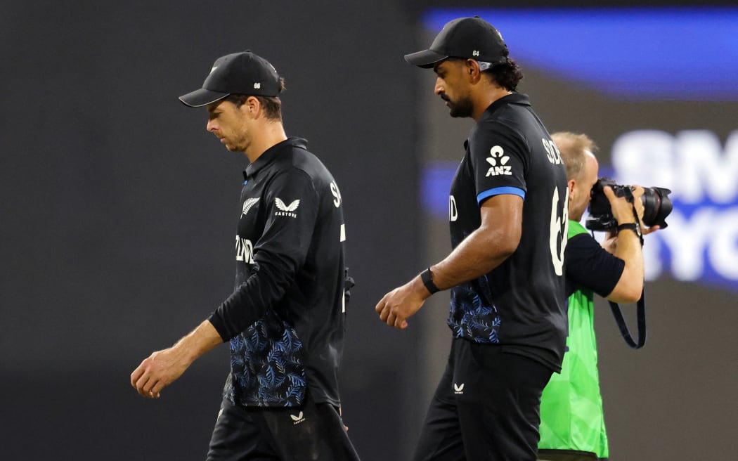 Mitchell Santner (L) and Ish Sodhi.