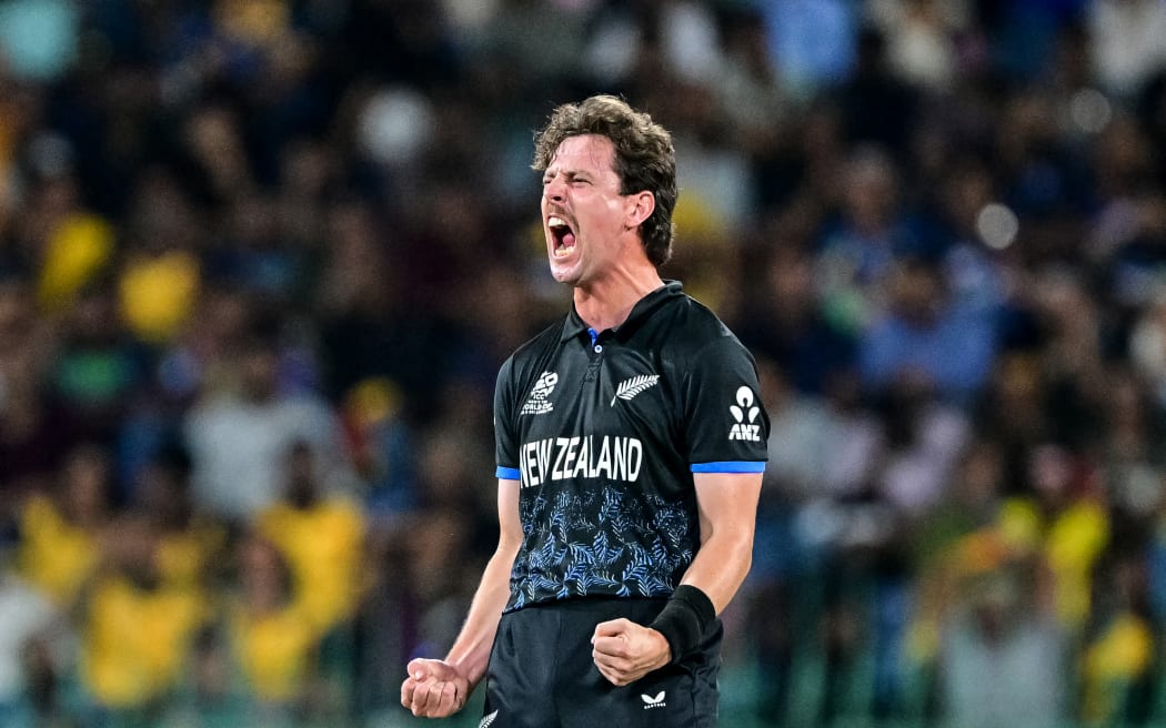 New Zealand's Matt Henry celebrates after taking the wicket of Sri Lanka's Pathum Nissanka during the 2026 ICC Men's T20 Cricket World Cup Super Eights match between Sri Lanka and New Zealand at the R Premadasa Stadium in Colombo on February 25, 2026. (Photo by Ishara S. KODIKARA / AFP)