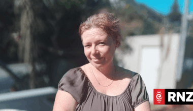 Calls on Wellington Electricity for compensation after days with no power