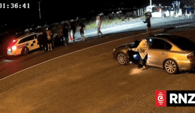 Taranaki police retreat from 'hostile' group at car meet