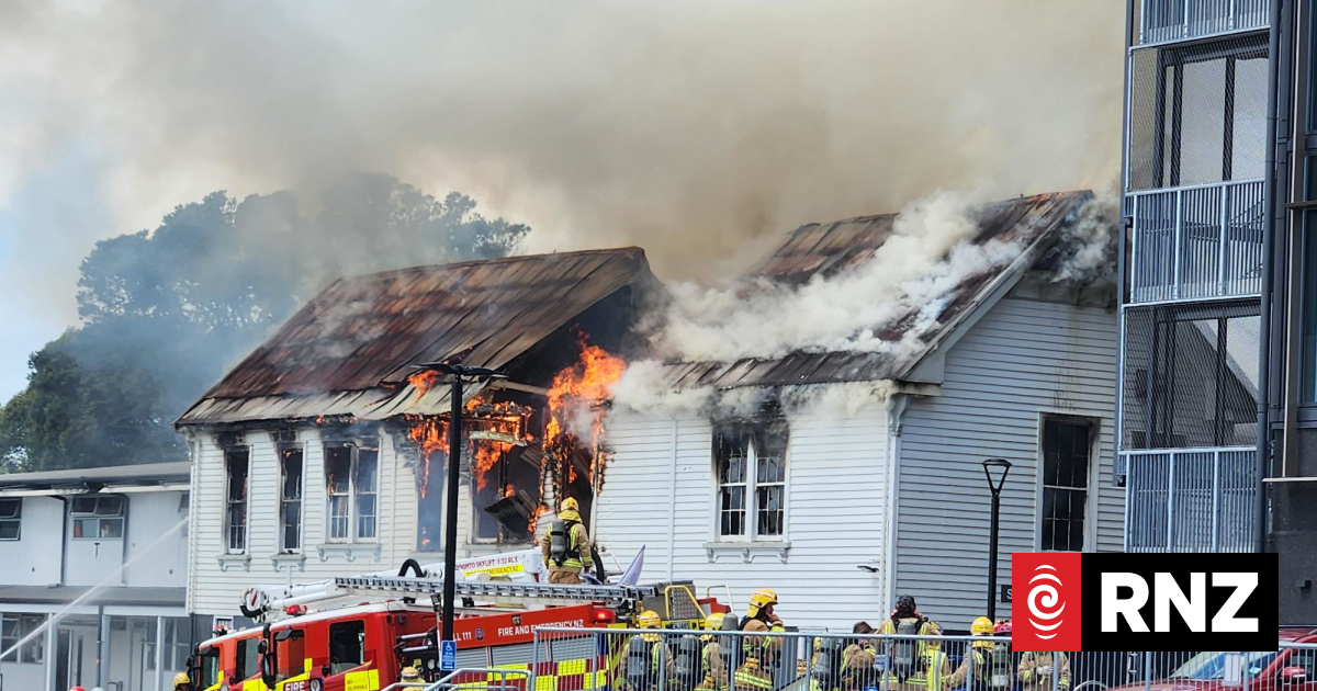 Watch: Fire tears through pavilion at Auckland's Northcote College