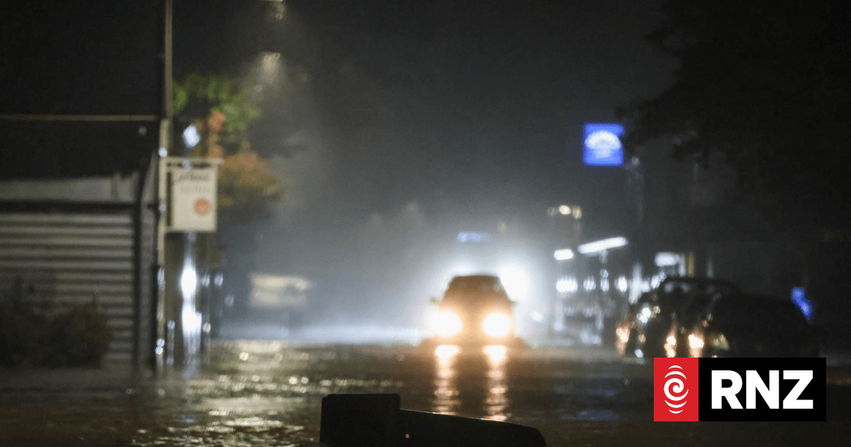 Live weather: Floods close roads around Banks Peninsula as downpour moves south