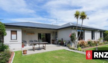 Housing market's 'tale of two islands'