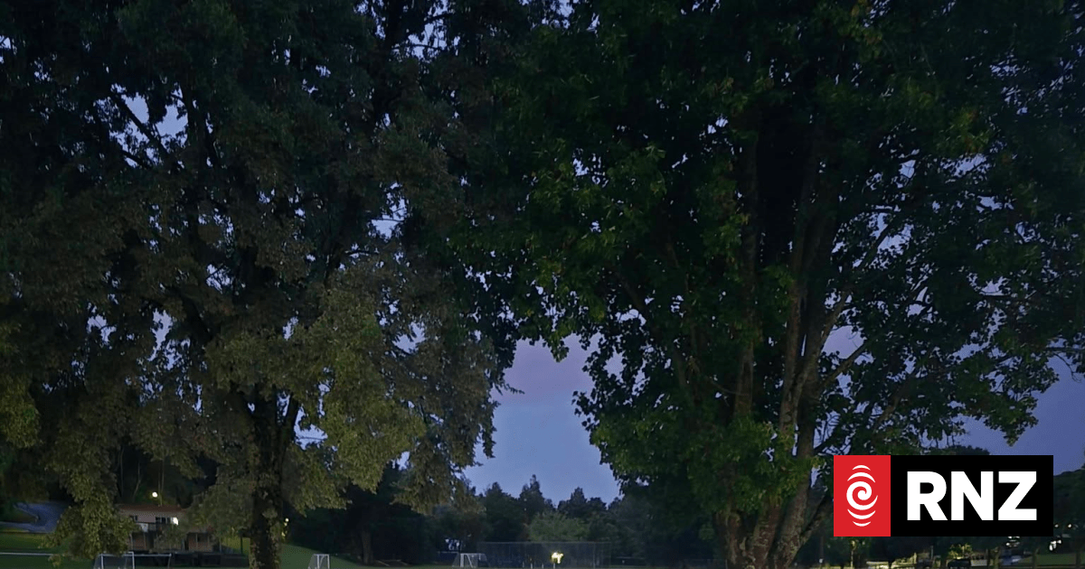 As it happened: Warnings across North Island