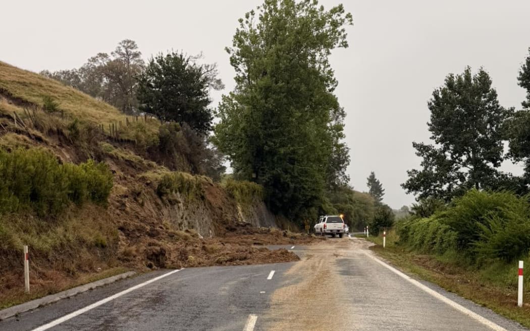 Slip on State Highway 39, Ōtorohanga.