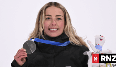 'It whacked my snowboard': Olympian Zoi Sadowski-Synnott's medal breaks
