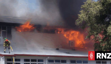 Taupō school fire: Firefighter climbed onto roof of burning building after truck breakdown