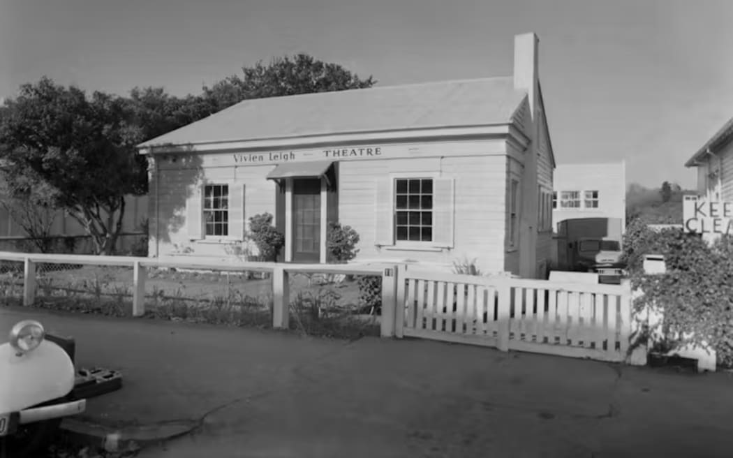 The cottage in 1965 during its brief era as the Vivien Leigh Theatre. Anton Estie/University of Auckland, CC BY-NC-ND