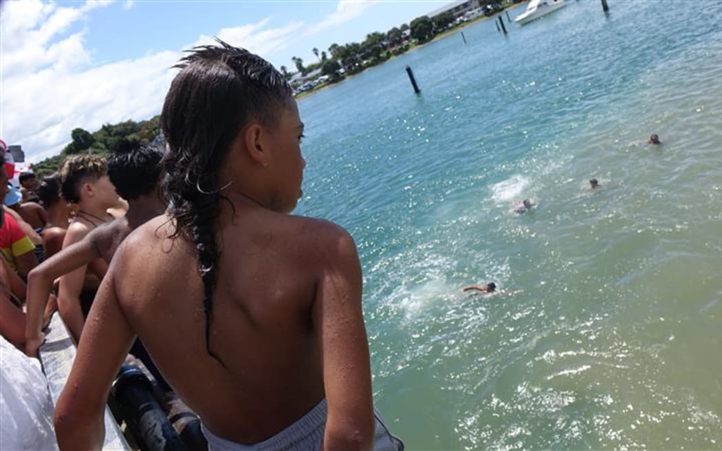 Many children and some adults took a break from the official Waitangi Festival programme on 6 February 2026 with a manu from the Waitangi Bridge.