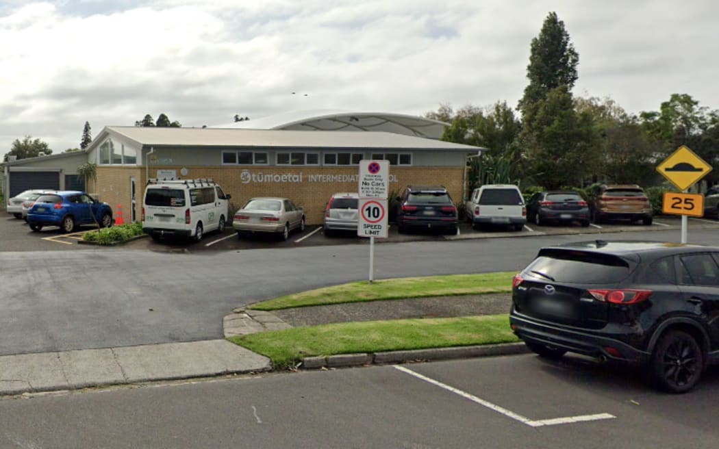 Ōtūmoetai Intermediate School.