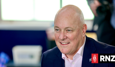 LNG plan sparks showdown in parliament