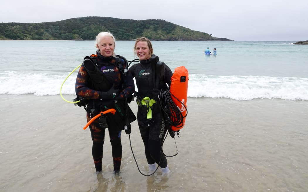 Divers Sofia Koch (Mt Maunganui) and Anna Parke (Mangawhai) fully support the rāhui.