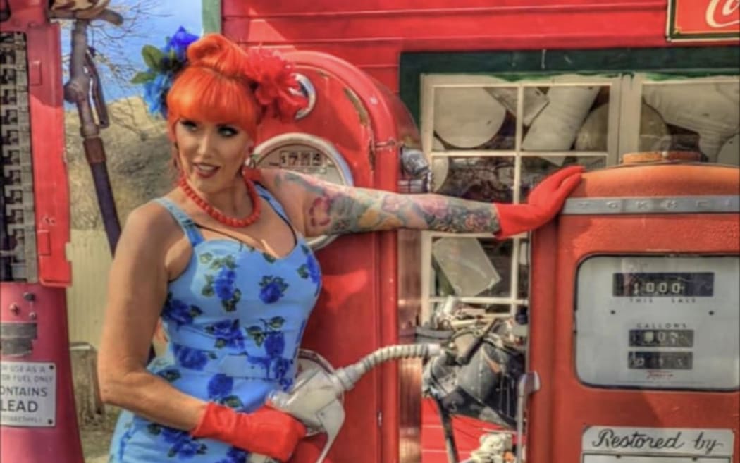 Kirsty Burrows  Miss Pin Up