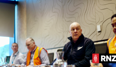 Former Prime Minister says government must be more transparent about any US minerals deal