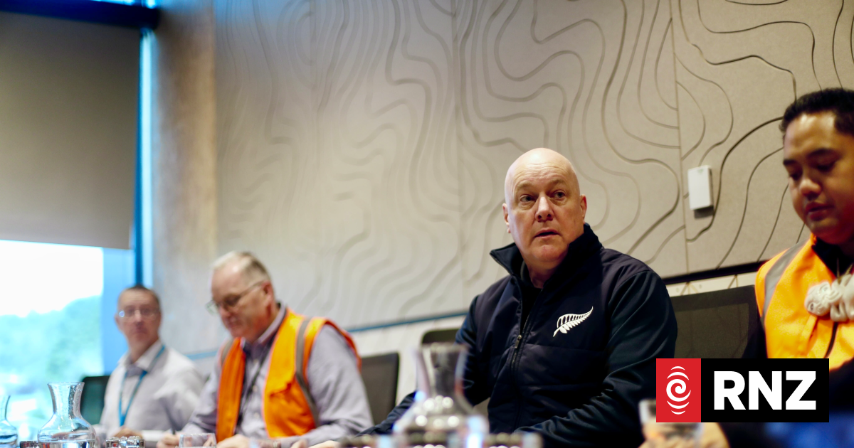 Former Prime Minister says government must be more transparent about any US minerals deal