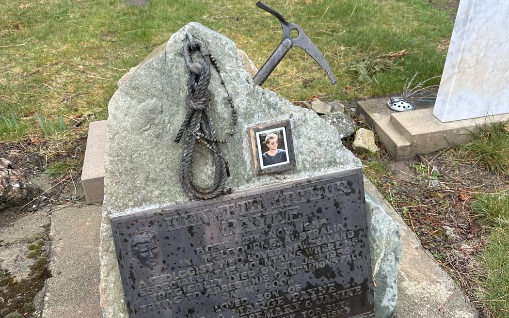 The gravestone of a fallen climber as described in the Country Life Burkes Pass story