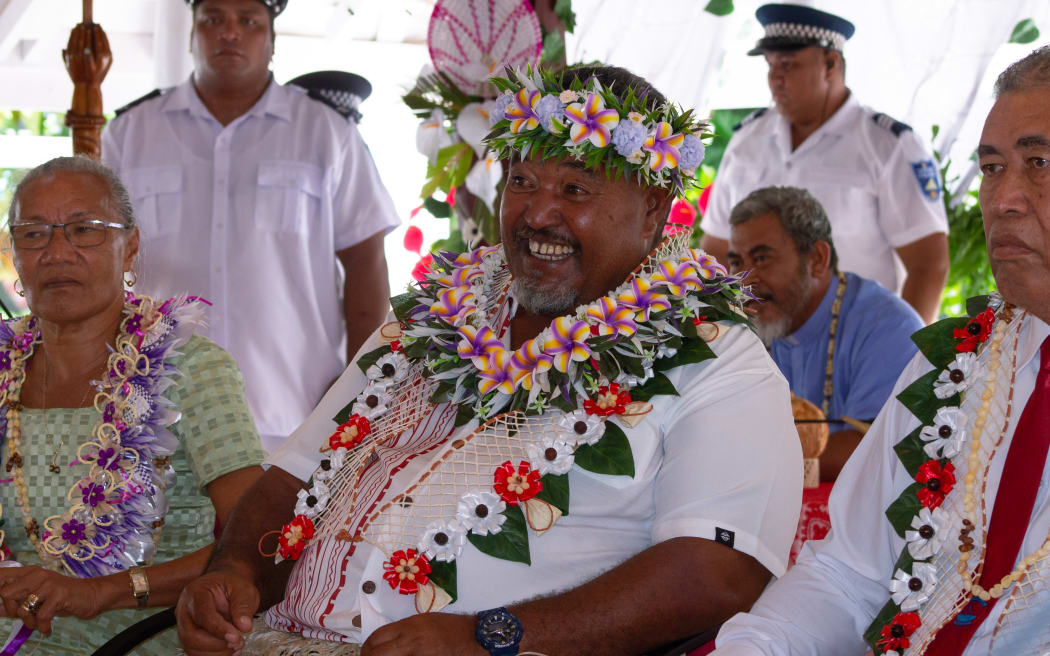 Ulu-o-Tokelau 2025 Esera Fofō Filipo Tuisano smiles during gifting ceremony.